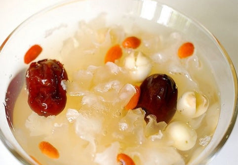 Red Date with White Fungus Lotus Soup