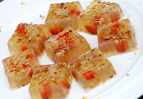 Goji Berry & Dried Longan Osmanthus Cake